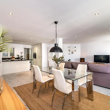 Puerto Banús Finest 2-bdrm - 50 Metres To Apartamento