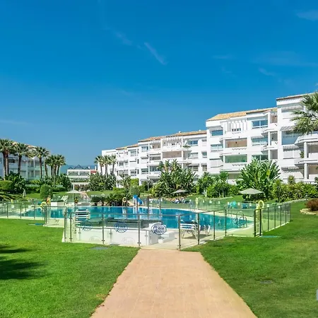 Puerto Banús Finest 2-bdrm - 50 Metres To *