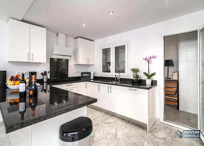 Puerto Banus Finest 2-bdrm - 50 Metres To