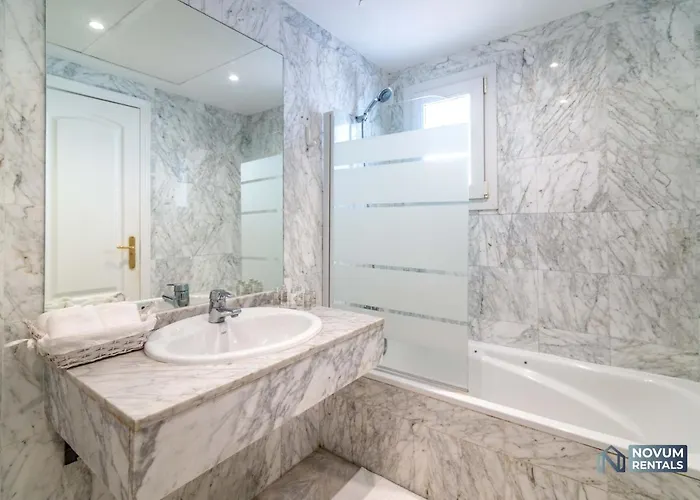 Puerto Banus Finest 2-bdrm - 50 Metres To *