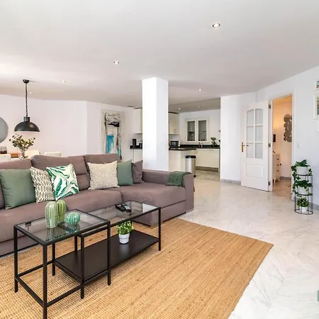 Puerto Banus Finest 2-bdrm - 50 Metres To