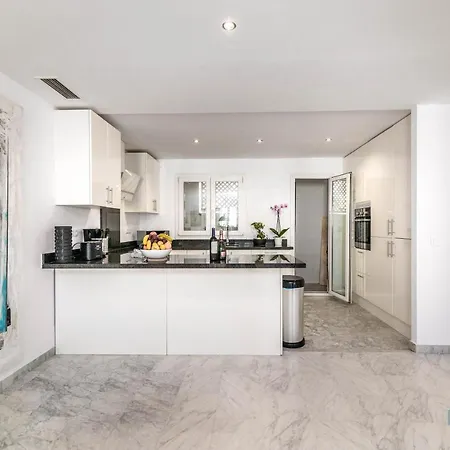 Puerto Banus Finest 2-bdrm - 50 Metres To *