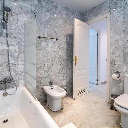 Puerto Banus Finest 2-bdrm - 50 Metres To Διαμέρισμα