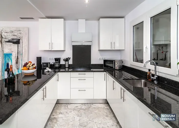 아파트 Puerto Banus Finest 2-bdrm - 50 Metres To *
